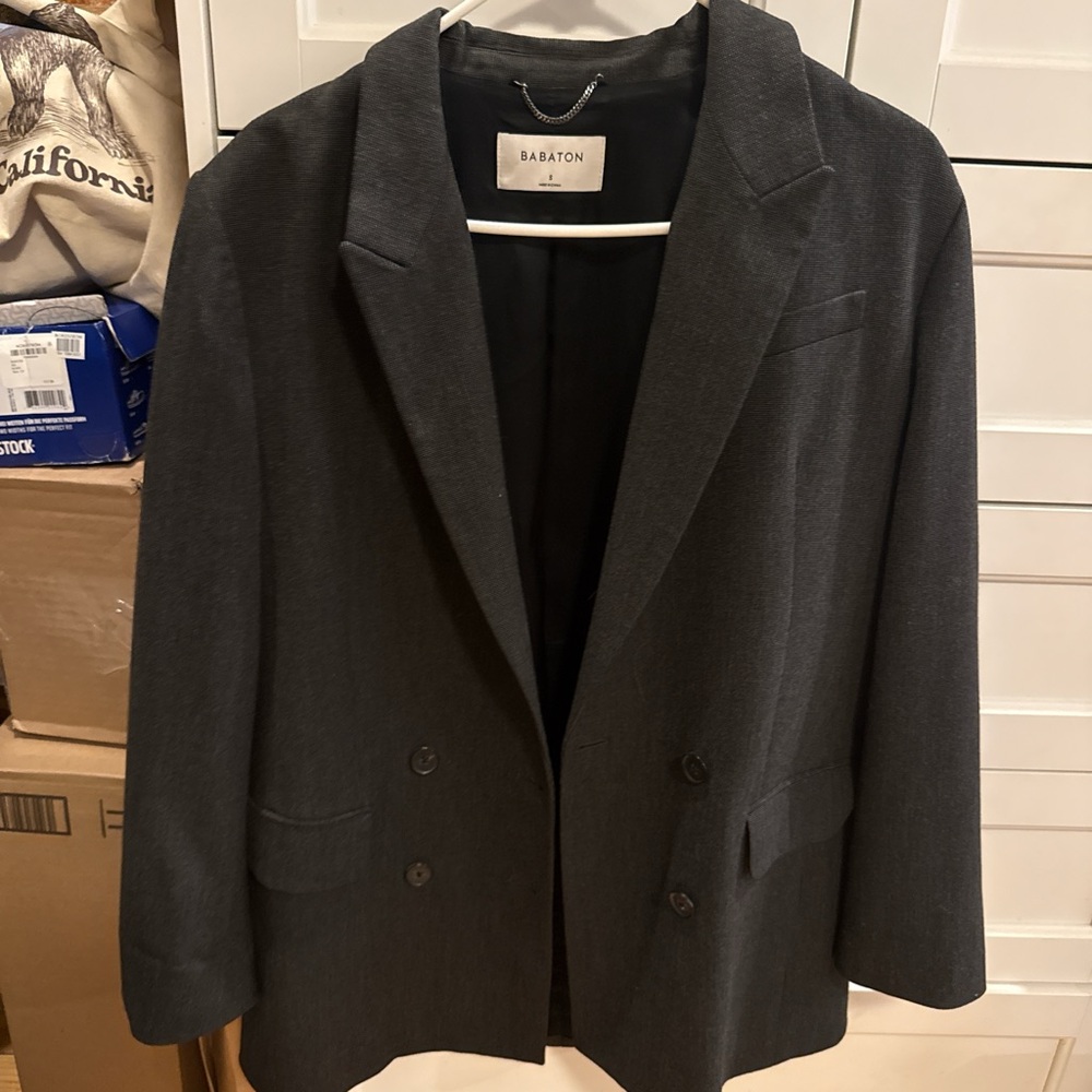 Aritzia Babaton  Black/Charcoal Gray Double-Breasted Blazer